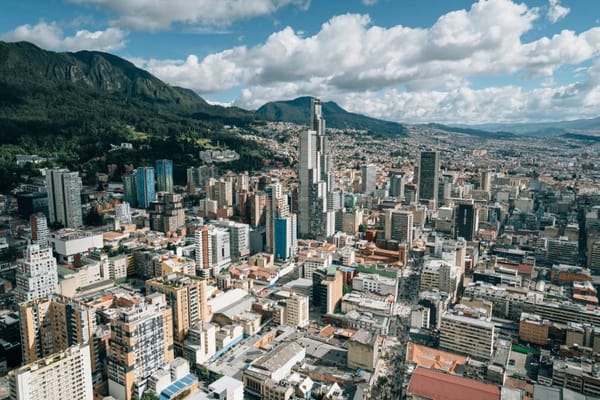 rascacielos en bogota, edificios famosos de colombia.